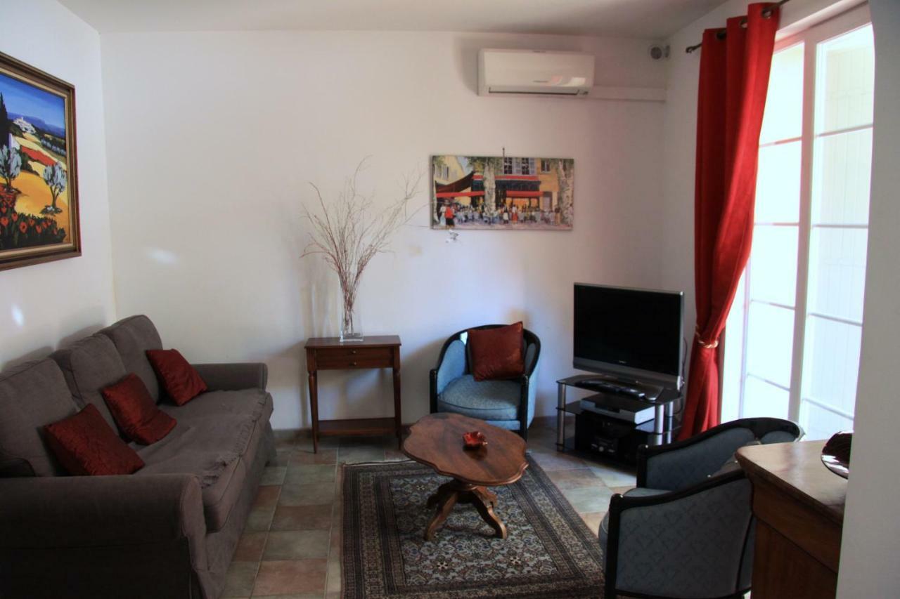 Appartement Avec Patio Et Garage Centre Ville Et Plage Sanary-sur-Mer Esterno foto
